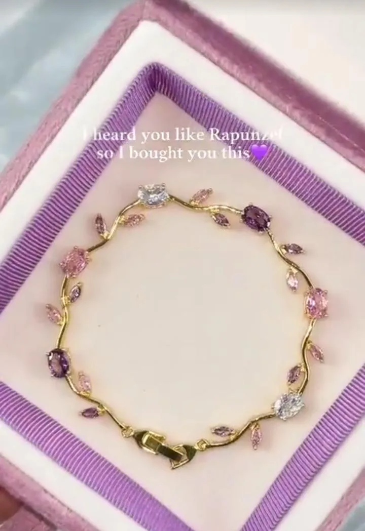 Elegant Tulip Bracelet